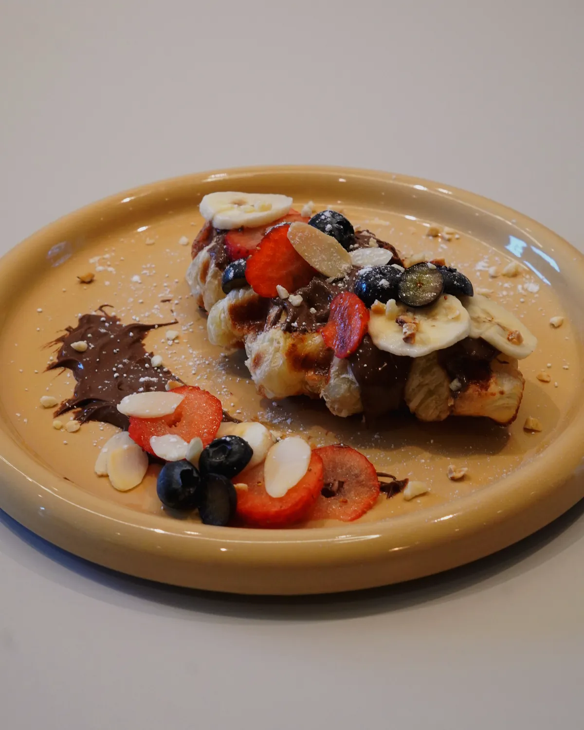 Croffle mit Beeren